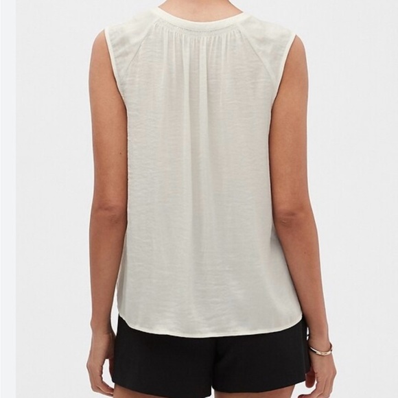 Banana Republic Smocked-Neck Blouse Size M - Picture 2 of 4